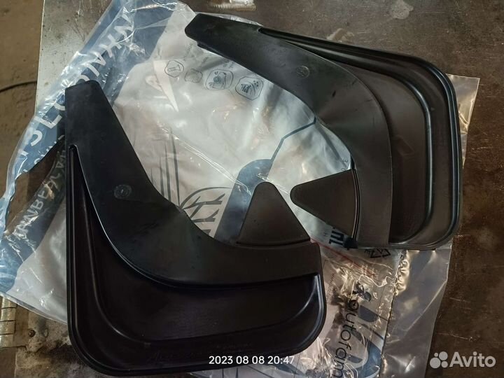 Брызговики универсальные