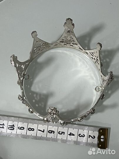 Металлическая корона
