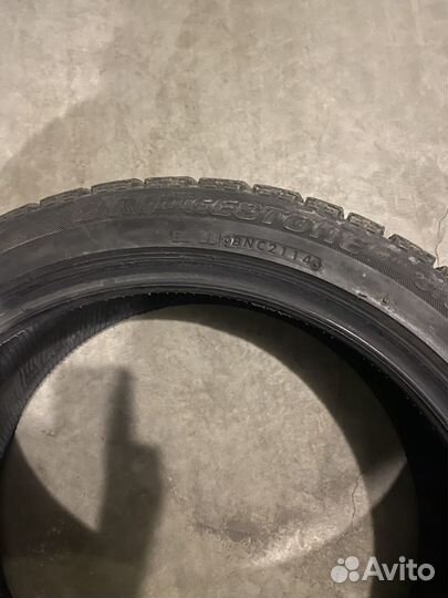 Bridgestone Blizzak VRX 235/40 R18 91S