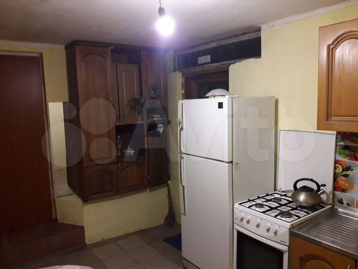 Комната 15 м² в 9-к., 1/3 эт.