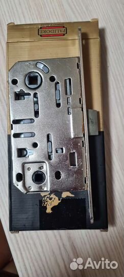 Замок дверной для межкомнатных дверей