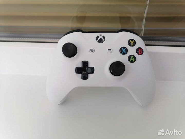 Геймпад xbox one s