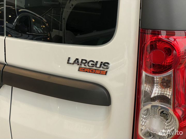 ВАЗ Largus Cross 1.6 МТ, 2024