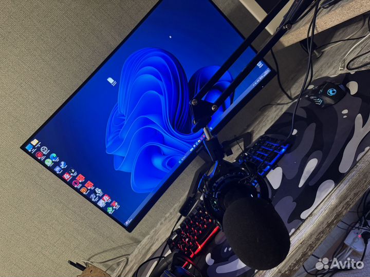 Компьютер в сборе с монитором