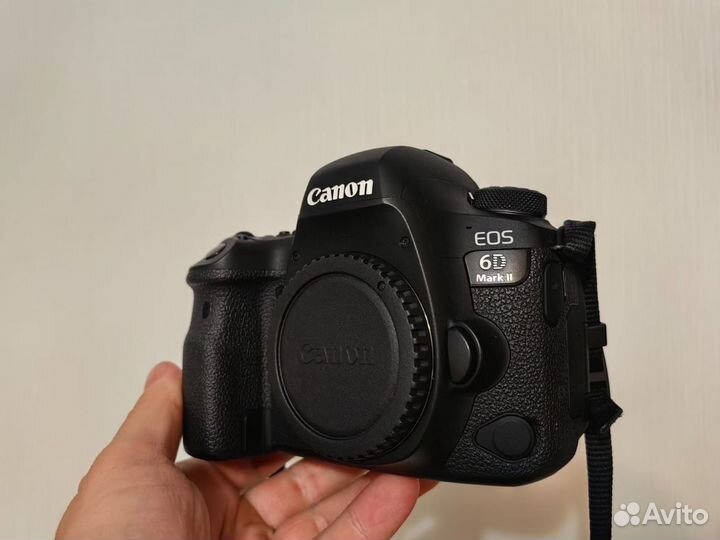 Canon 6D Mark II Body 23500 кадров