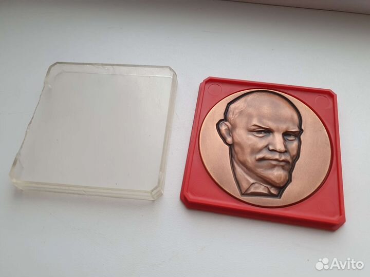 Настольная медаль Ленин СССР