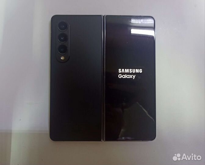 Samsung Galaxy Z Fold 4