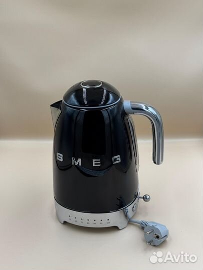 Чайник Smeg 1.7 л с регулировкой температуры