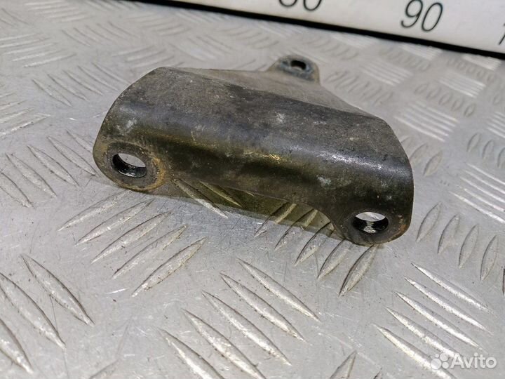 Б/У Кронштейн турбины Mercedes Vito W638#001