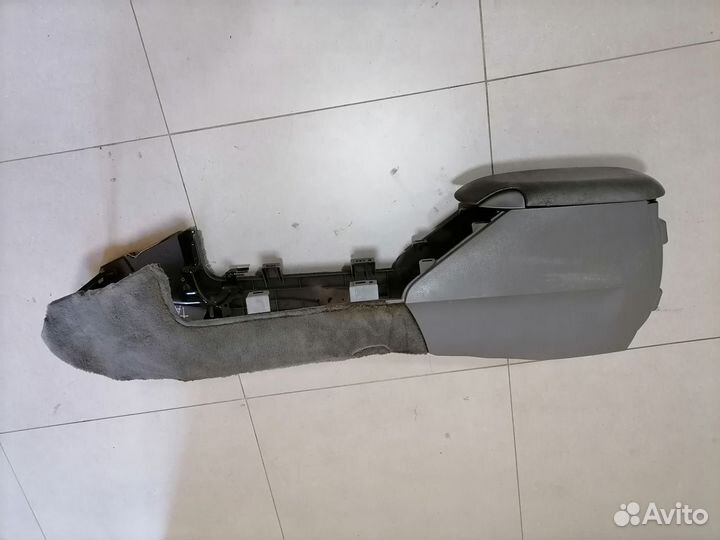 Консоль между сиденьями Ford Taurus 2 1992-1996