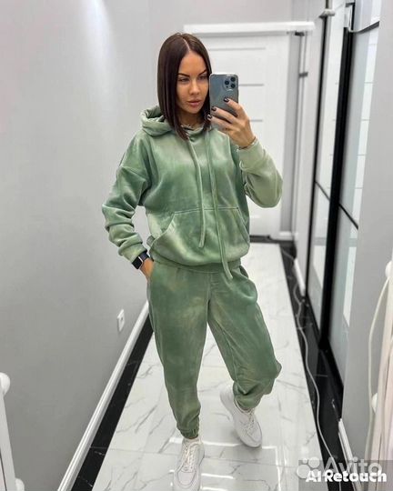 Спортивный костюм женский