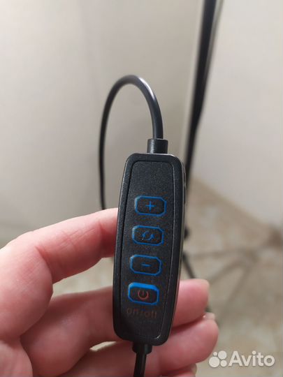 Кольцевая светодиодная лампа