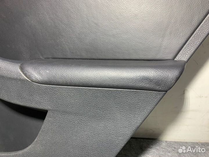 Обшивка двери задняя правая Volkswagen Jetta 162