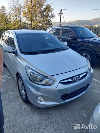 Hyundai Solaris 1.6 AT, 2011, 193 000 км