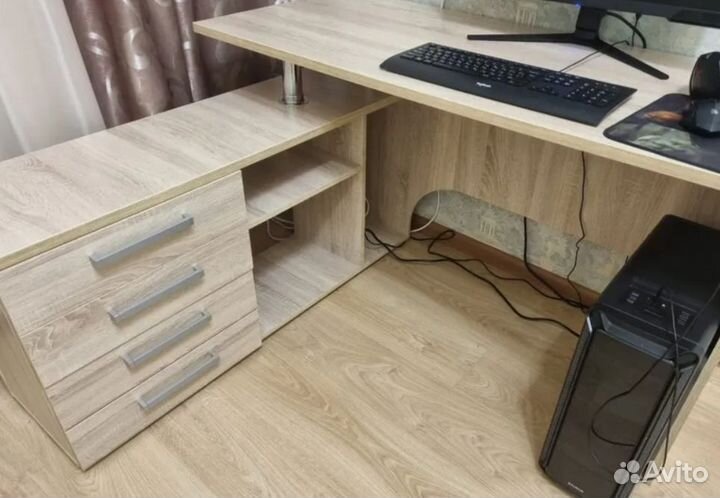Стол компьютерный Алькор