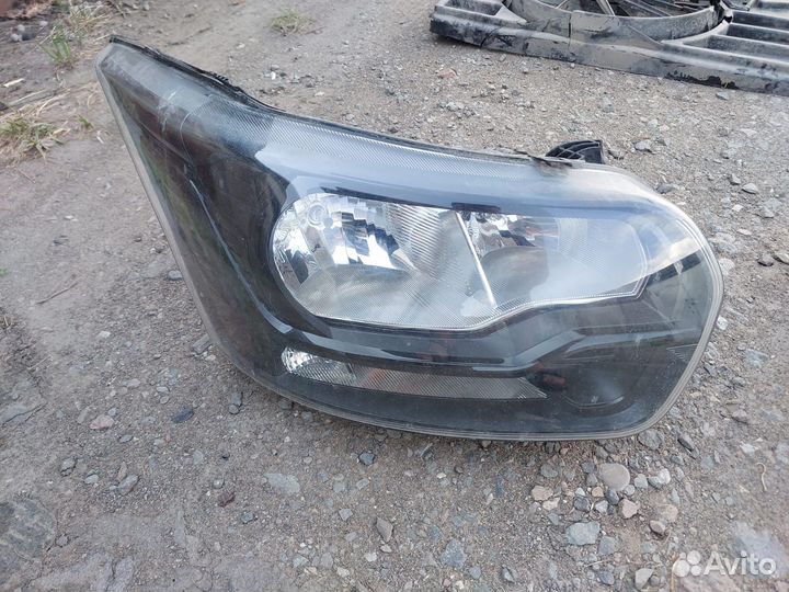 Фара Ford Tranzit