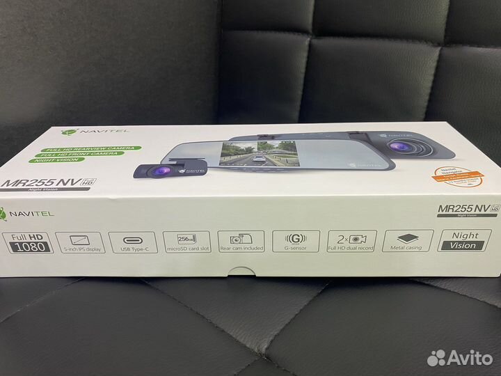 Регистратор зеркало Navitel MR255 NV
