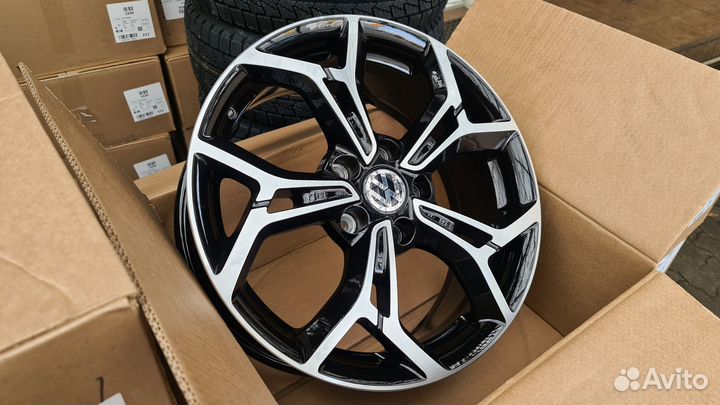 Новые диски 4шт R17 Volkswagen Jetta Passat Golf