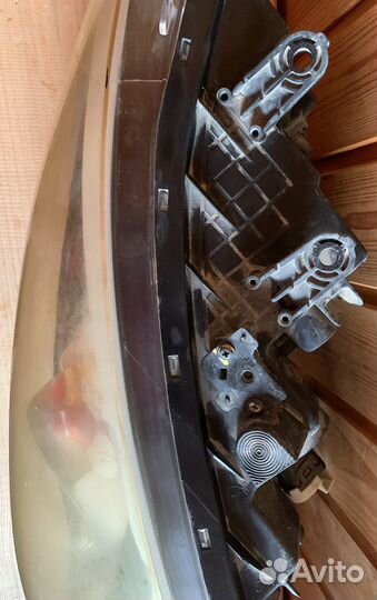 Передняя левая фара от kia cerato 3