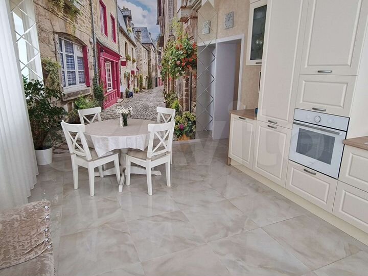 Коттедж 260 м² на участке 6 сот.