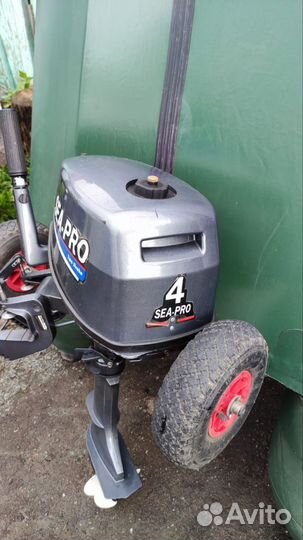 Лодка с мотором