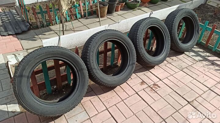 Dunlop SP Winter Ice 01 205/60 R16