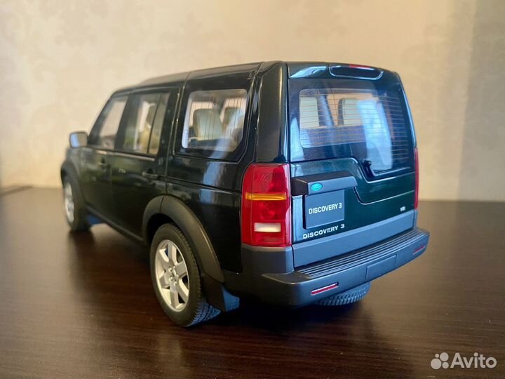 Land rover discovery 3 1/18 AutoArt