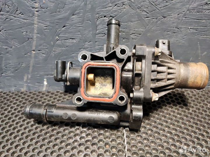 Корпус термостата Opel Astra J A18XER 2012