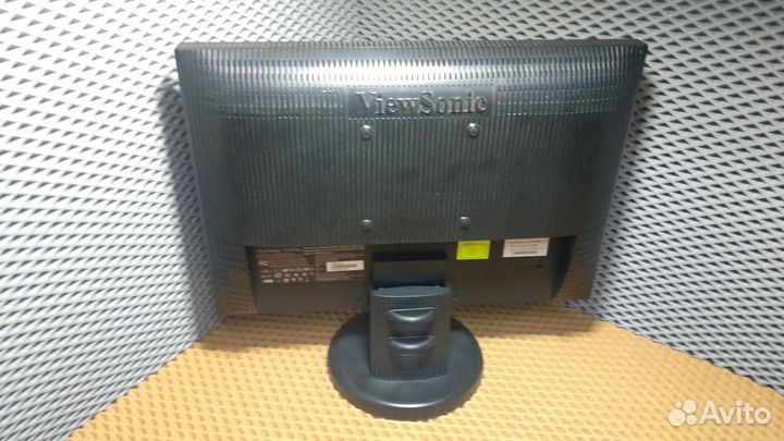 Широкоформатный ЖК монитор ViewSonic VA1926w