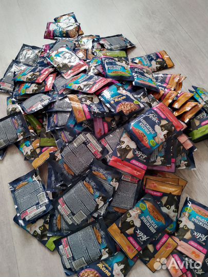 Влажный корм для кошек wiskas и Felix