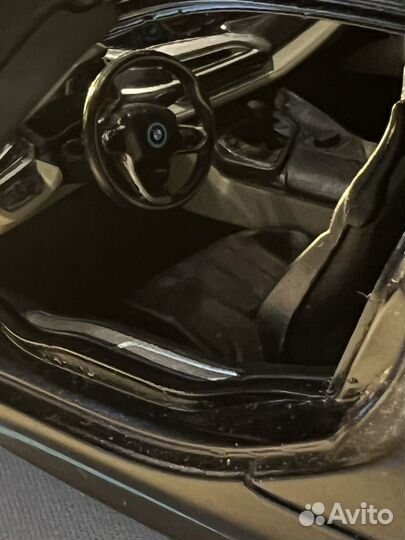 Модель BMW i8 1/24 rastar group
