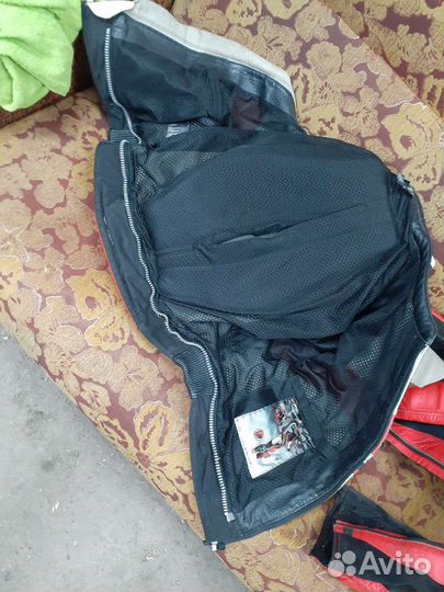 Продаю защитный кастюм