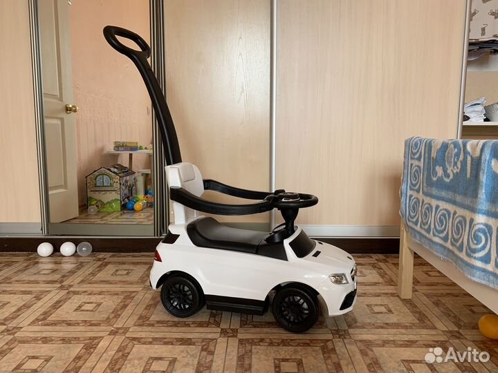 Машинка-каталка толокар