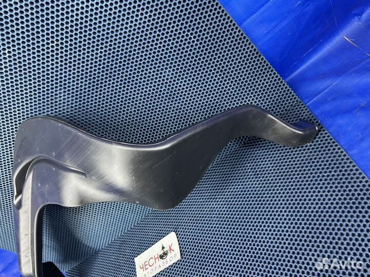 Воздуховод отопителя для VW Touareg NF/FL 10-18