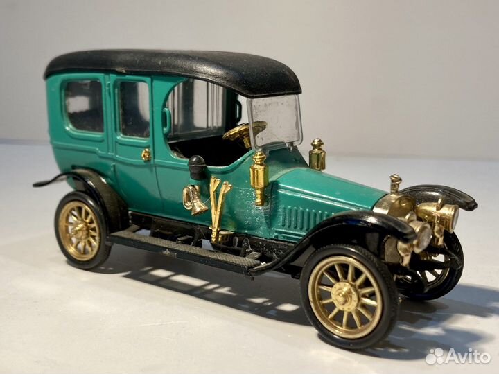 Модель автомобиля Руссобалт Лимузин А32 1:43 СССР