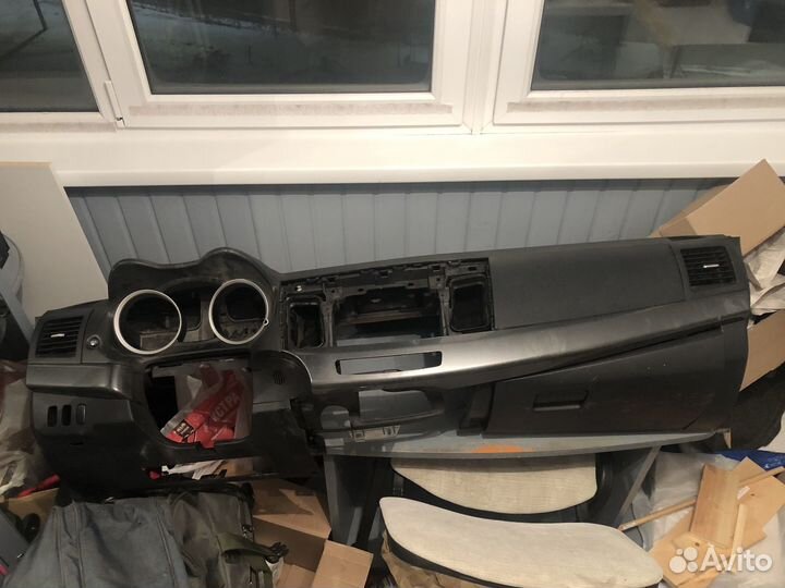 Детали салона Mitsubishi MMC lancer X CY