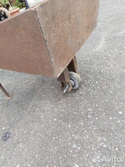 Садово строительная тачка