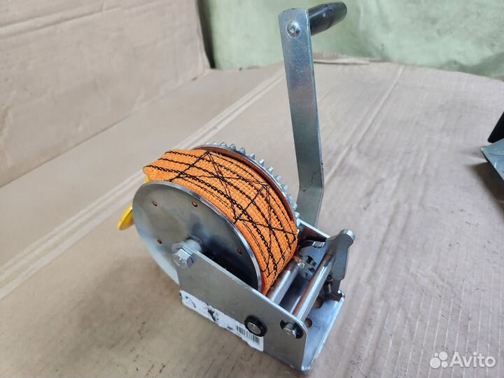 Лебедка для легкового прицепа