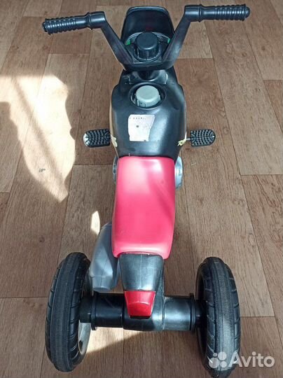 Детский трехколесный велосипед