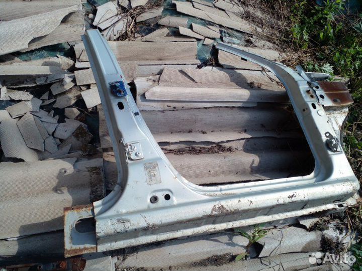 Порог передний правый Renault Logan 1 2009-2014