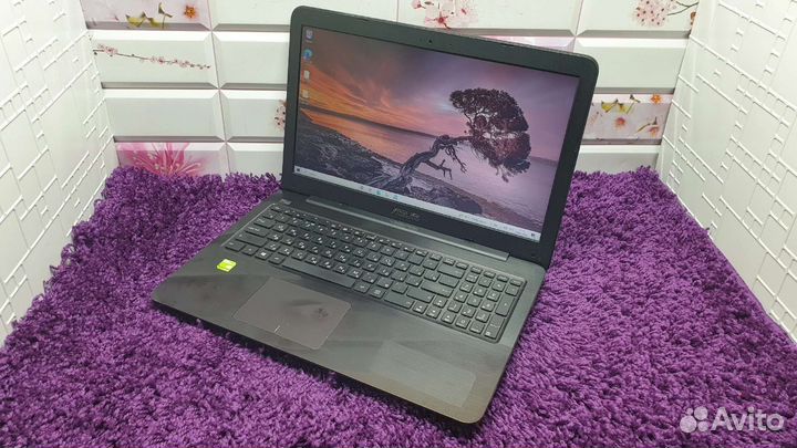 Ноутбук для работы и игр Lenovo Intel corei5 940mx