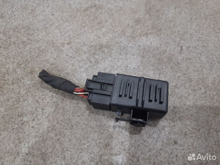 Реле подогрева сидений + фишка для Skoda Rapid