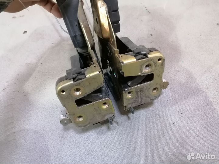 Замок двери задней для Mitsubishi Carisma (DA)