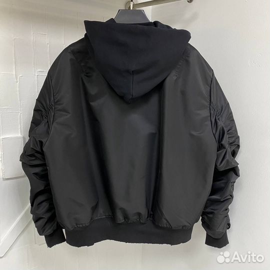 Balenciaga бомбер