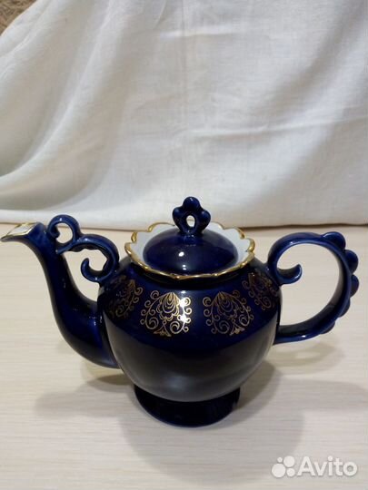 Красивый чайник времен СССР