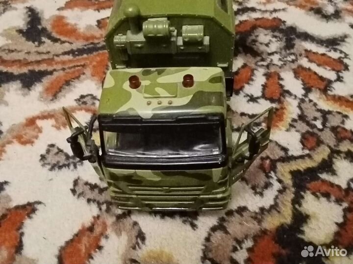 Модель грузовика