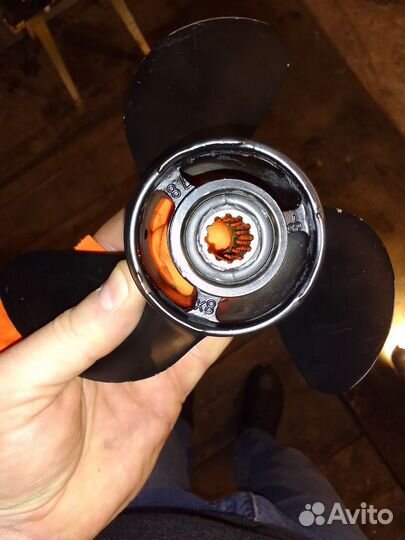 Винт для лодочного мотора