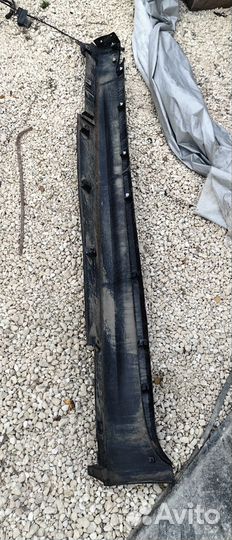 Правая накладка порога черная на Инфинити м37