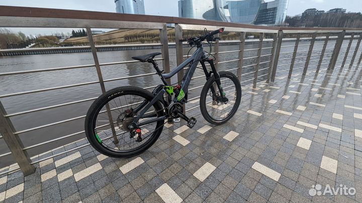 Велосипед Giant Glory DH двухподвес