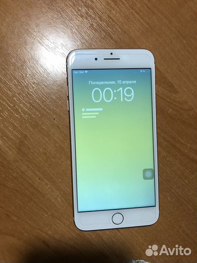 iPhone 8 Plus, 64 ГБ